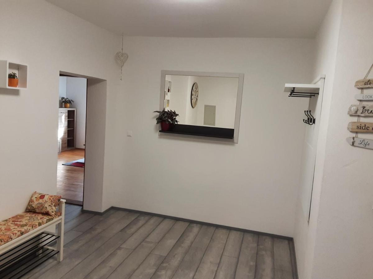 Apartment - Ferienwohnung 1 Treffen Am Ossiachersee Extérieur photo