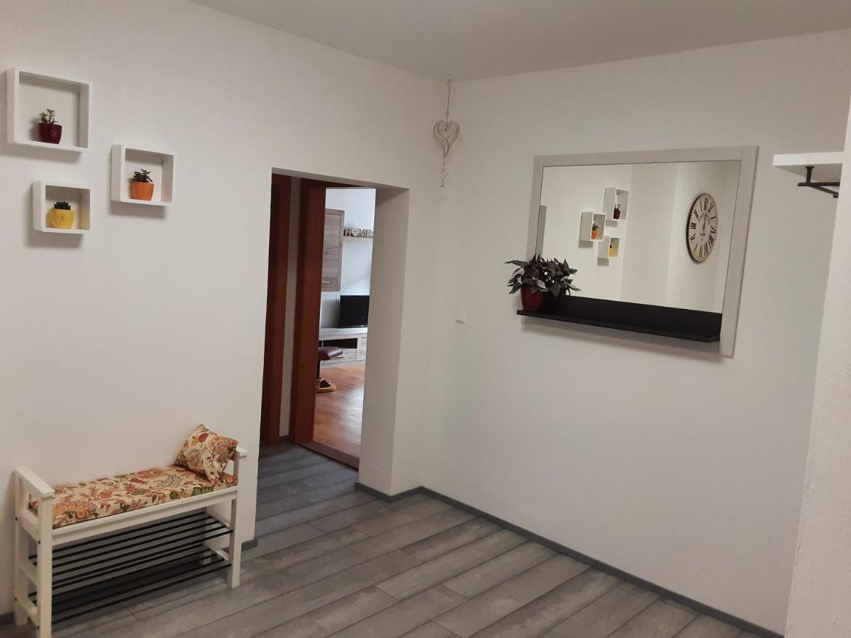 Apartment - Ferienwohnung 1 Treffen Am Ossiachersee Extérieur photo